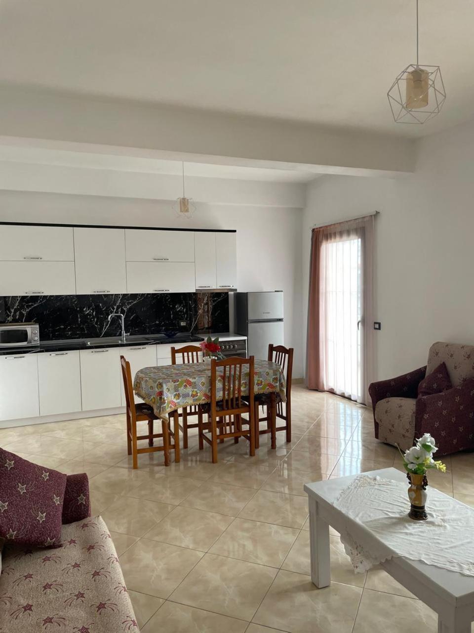 Casa Intera La Paghi Come Una Camera The Home With The Price Of A Room ドゥラス エクステリア 写真